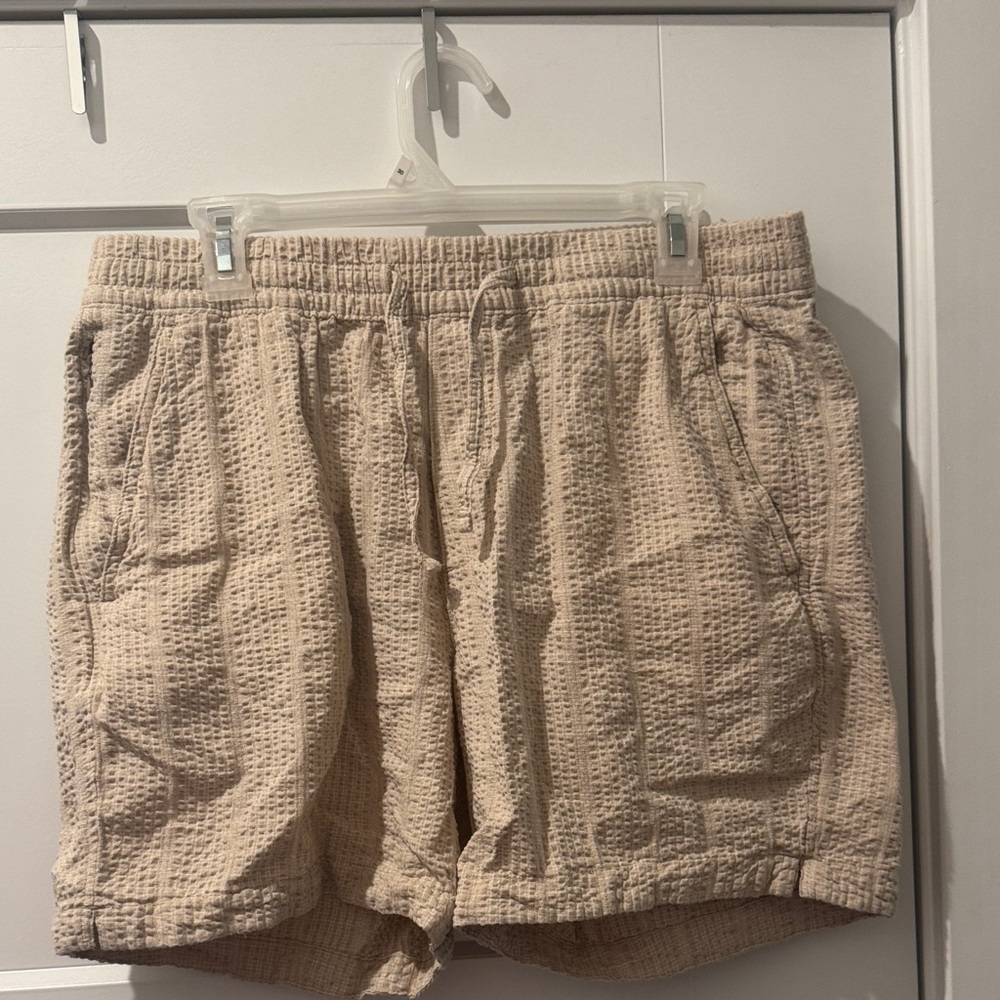 Abercrombie & Fitch Tan Hybrid Shorts Versatile Design